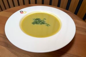 Tagessuppe / 日替わりスープ / Soup of the Day